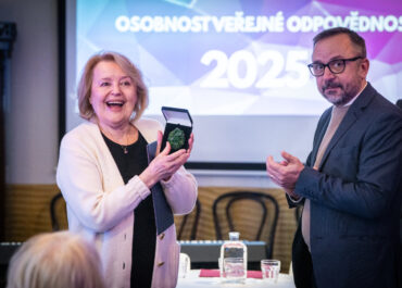 Předání Ceny TOPAZ – Osobnost veřejné odpovědnosti Magdě Vášáryové 